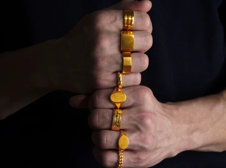 Can You Make Money from Gold Jewelry? Investment Tips for Buyers and Collectors