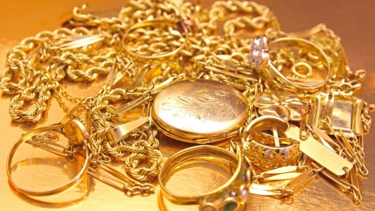 Gold Jewelry in 2025: What Are the Key Trends to Watch?