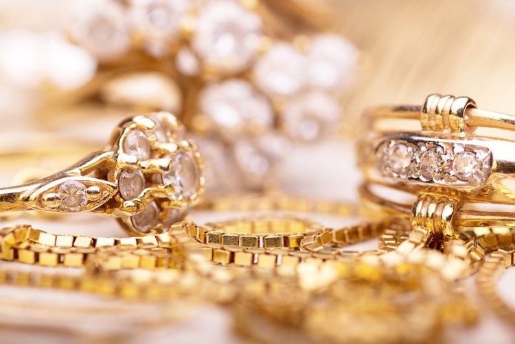 Gold Jewelry vs. Gold Bullion: Which Is the Better Investment?