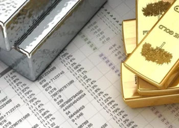Should You Buy Gold in 2025? Expert Investment Tips for the Upcoming Year
