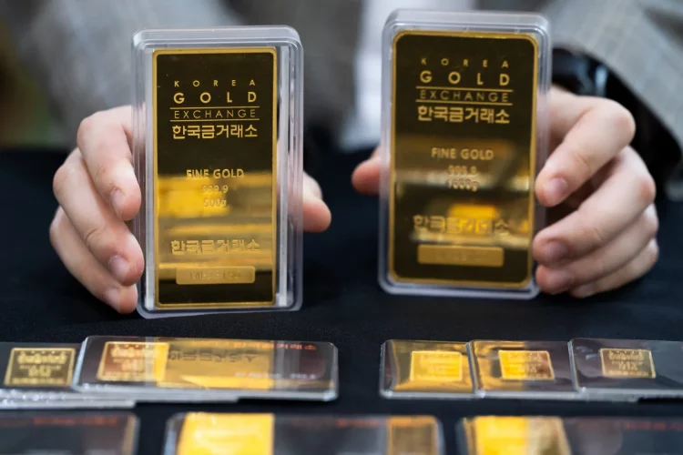 Gold’s Price Outlook for 2025: Expert Analysis and Predictions