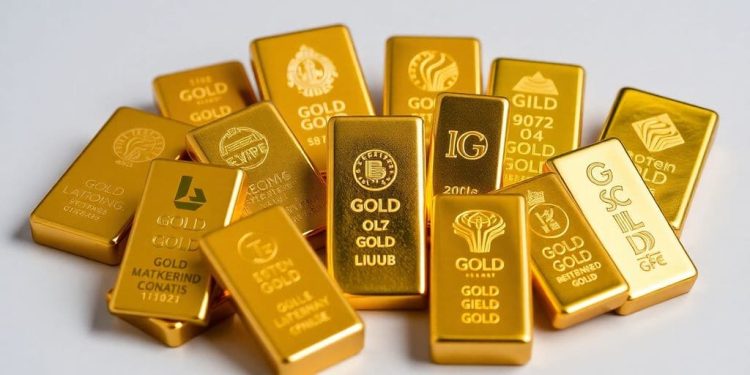 Should You Buy Gold in 2025? Expert Tips for Navigating Shifting Market Conditions