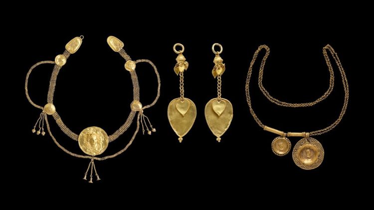 Gold Jewelry and the Economy: How Market Conditions Impact Jewelry Prices