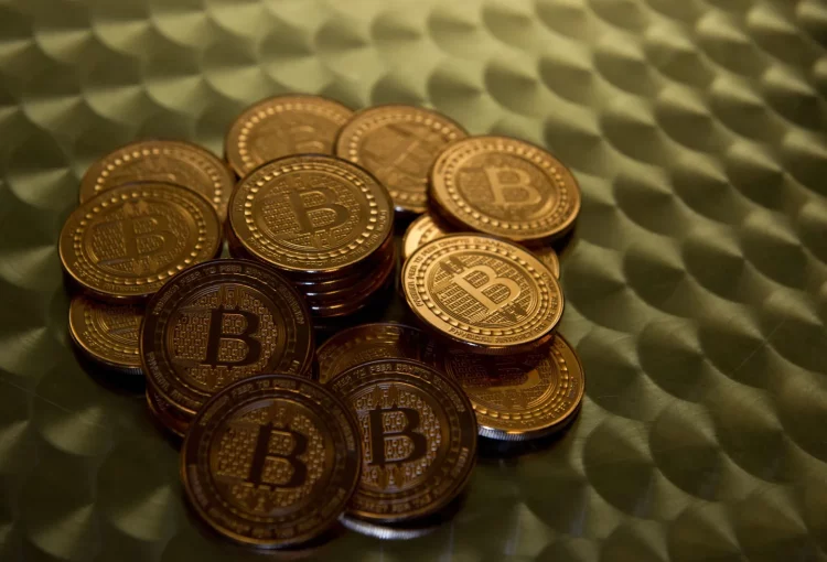 What’s Driving Gold Prices? Expert Opinions on Market Trends and Future Outlook