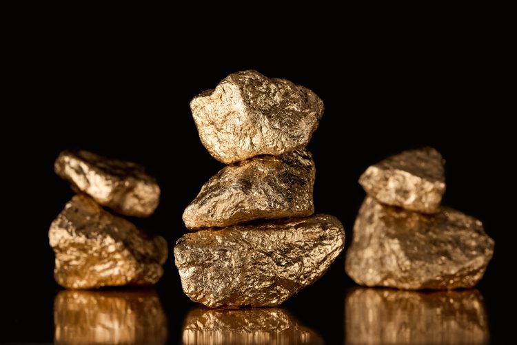 Gold’s Historical Returns: What Investors Can Learn from the Past