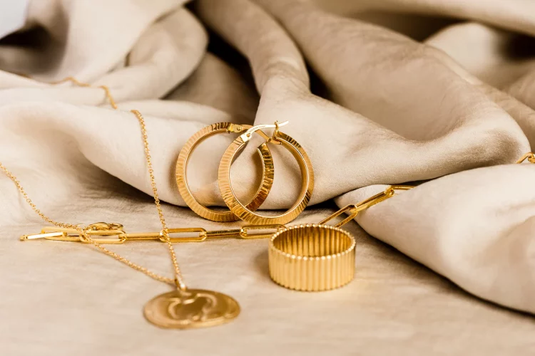 Investing in Rare Gold Jewelry: Tips and Strategies for High-Value Pieces