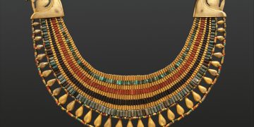 The History of Gold Jewelry Prices: How Past Trends Inform Today’s Market