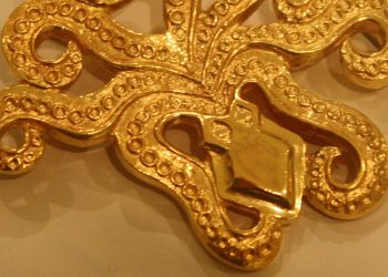 Why Gold Is Outpacing Other Precious Metals: A Comparative Price Analysis